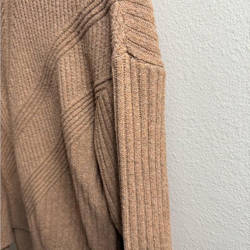 Women’s sweater bundle - Picture 3 of 12
